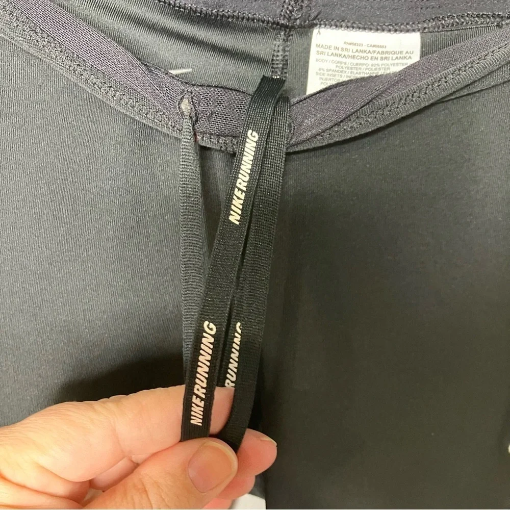 Nike dri-fit running‎ pants below knee black size medium